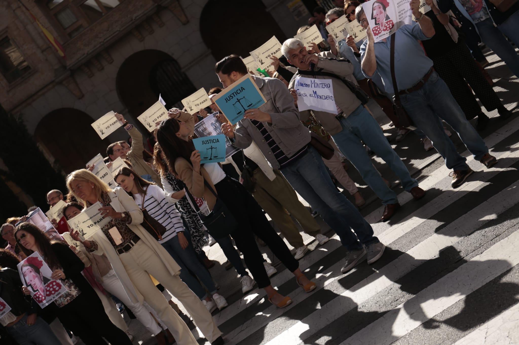 Los trabajadores de Justicia protestan en las calles en Salamanca