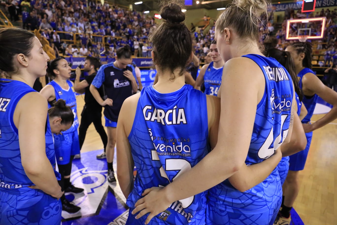 Final de liga entre Perfumerías Avenida y el Valencia Basket