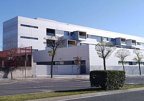 Residencia San Juan de Sahagún situada en el barrio salmantino de Puente Ladrillo.