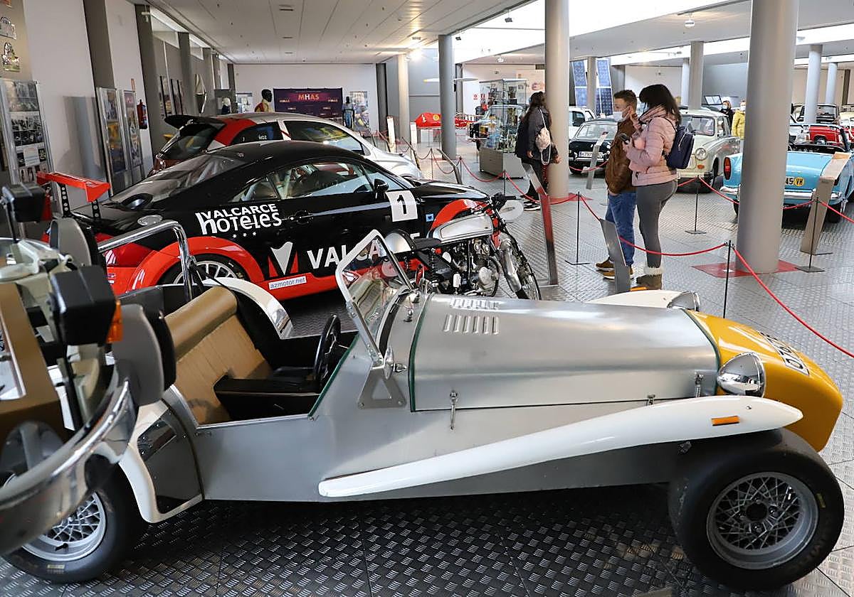 Una de las salas del Museo de Historia de la Automoción de Salamanca.