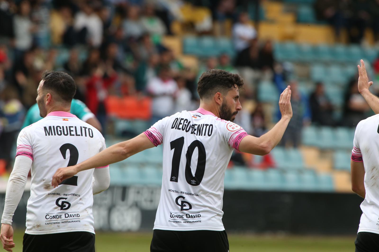 El Salamanca UDS deja vivo al Atlético Astorga en ida de la final regional del playoff (3-1)