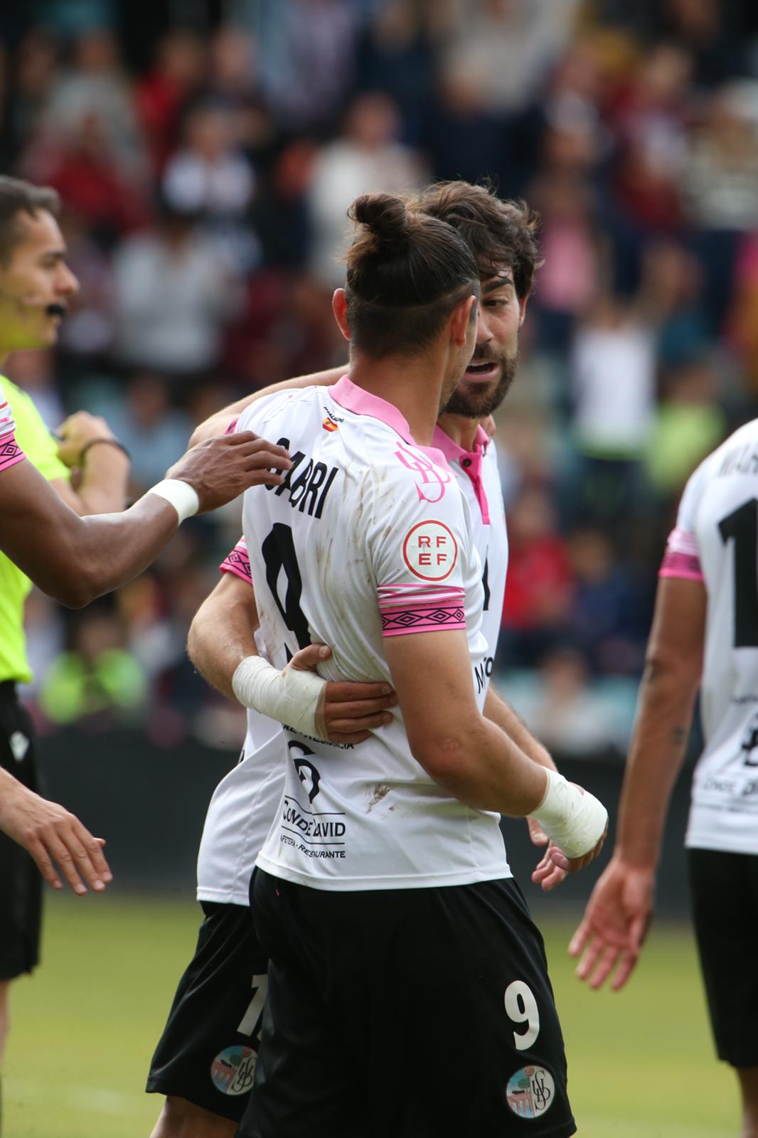 El Salamanca UDS deja vivo al Atlético Astorga en ida de la final regional del playoff (3-1)