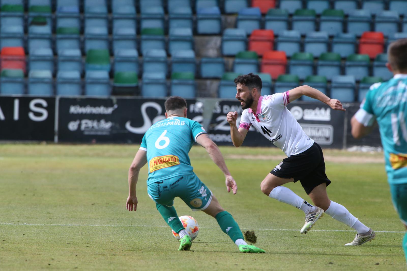 El Salamanca UDS deja vivo al Atlético Astorga en ida de la final regional del playoff (3-1)