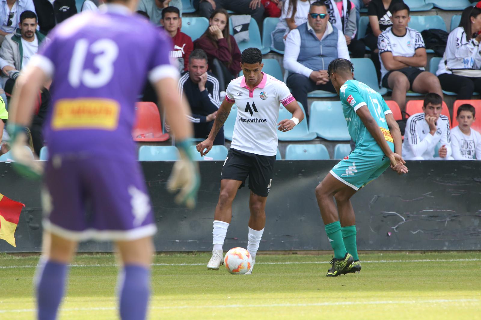 El Salamanca UDS deja vivo al Atlético Astorga en ida de la final regional del playoff (3-1)