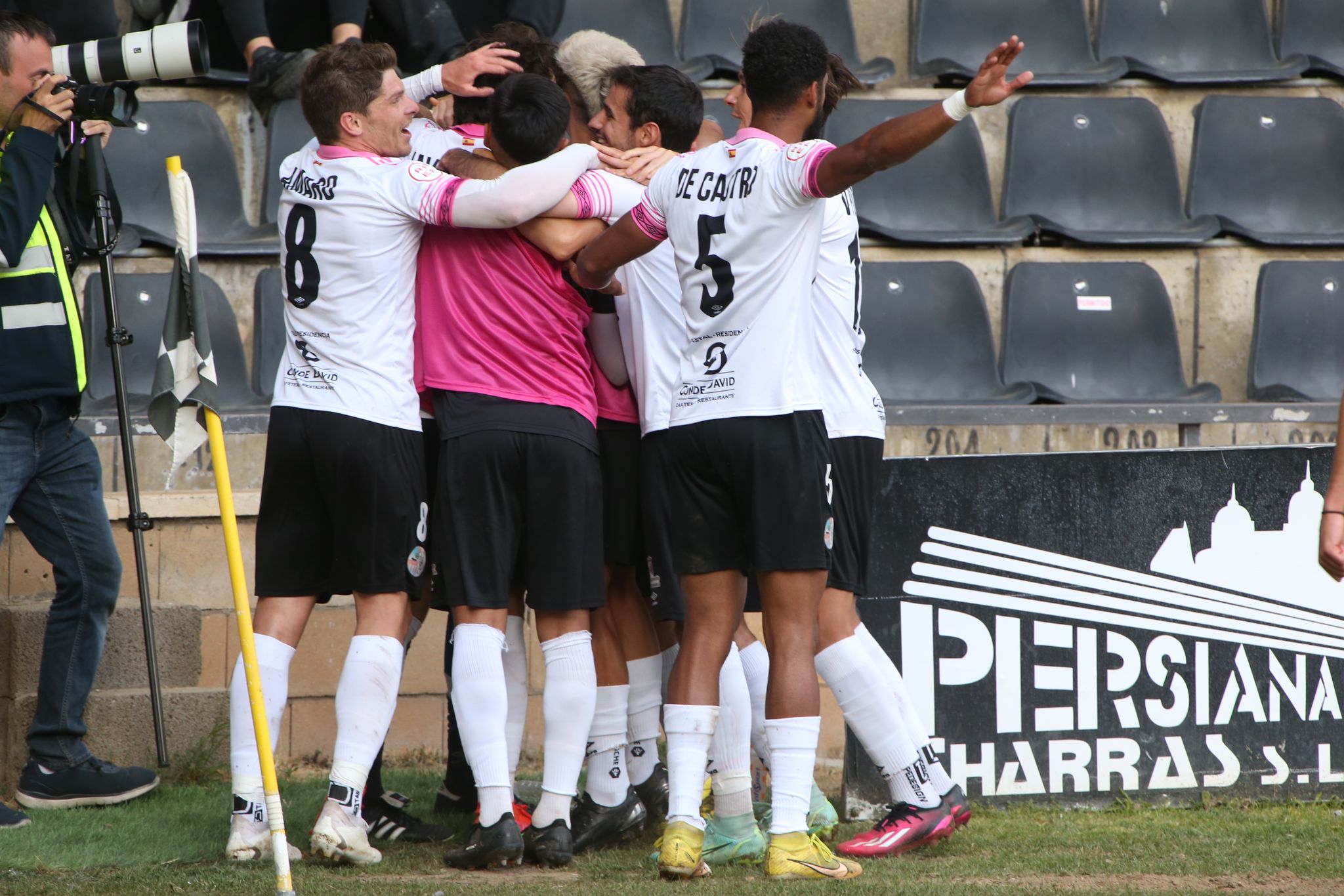 El Salamanca UDS deja vivo al Atlético Astorga en ida de la final regional del playoff (3-1)