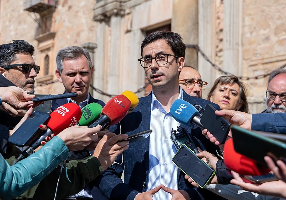 Mateos defiende la inversión en sanidad pública y apuesta por la investigación biomédica