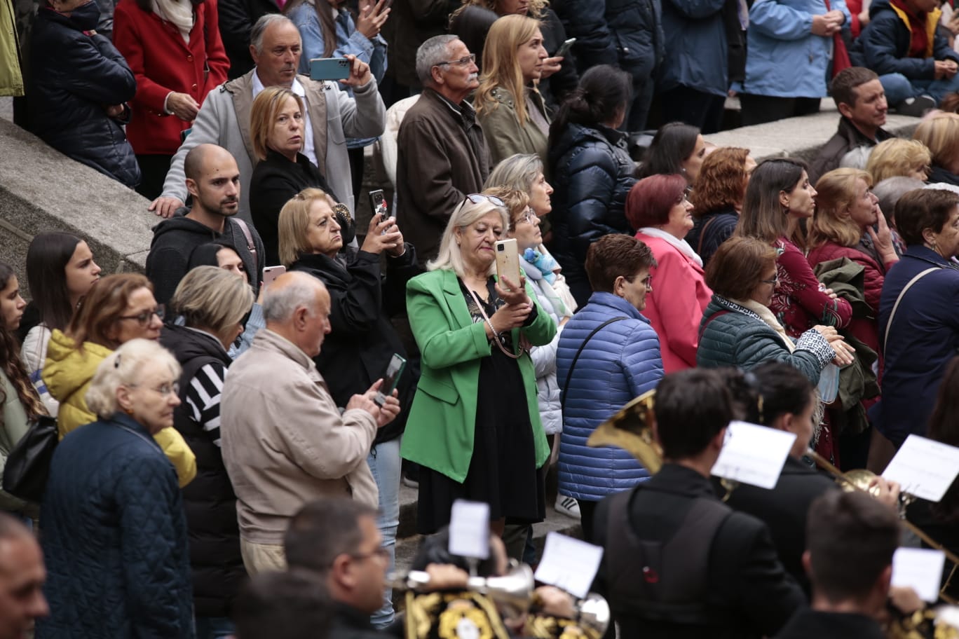 Salamanca rinde culto al Cristo de los Milagros