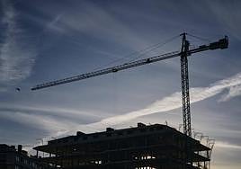 Construcción de un bloque de viviendas.