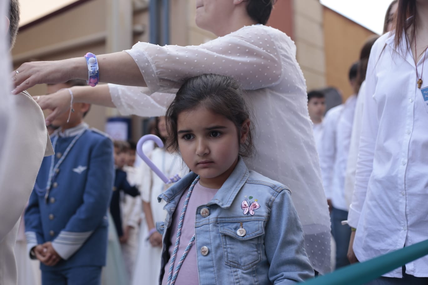 La lluvia no impide la salida de la tradicional procesión de María Auxiliadora