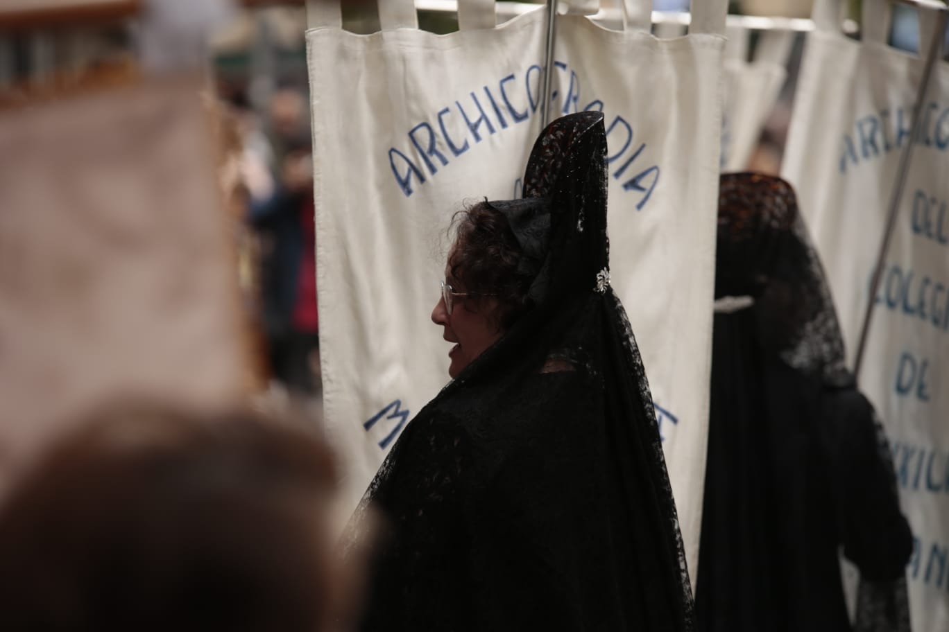 La lluvia no impide la salida de la tradicional procesión de María Auxiliadora