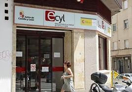 Imagen de archivo de una oficina del ECyL en Salamanca.