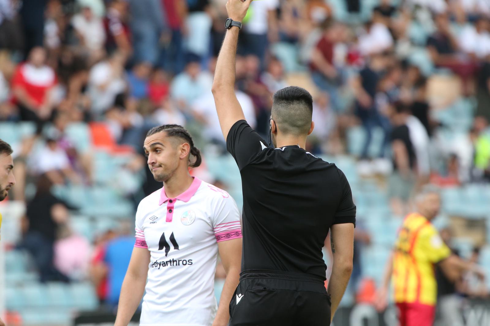 La grada, la afición y la tormenta sobre el Helmántico