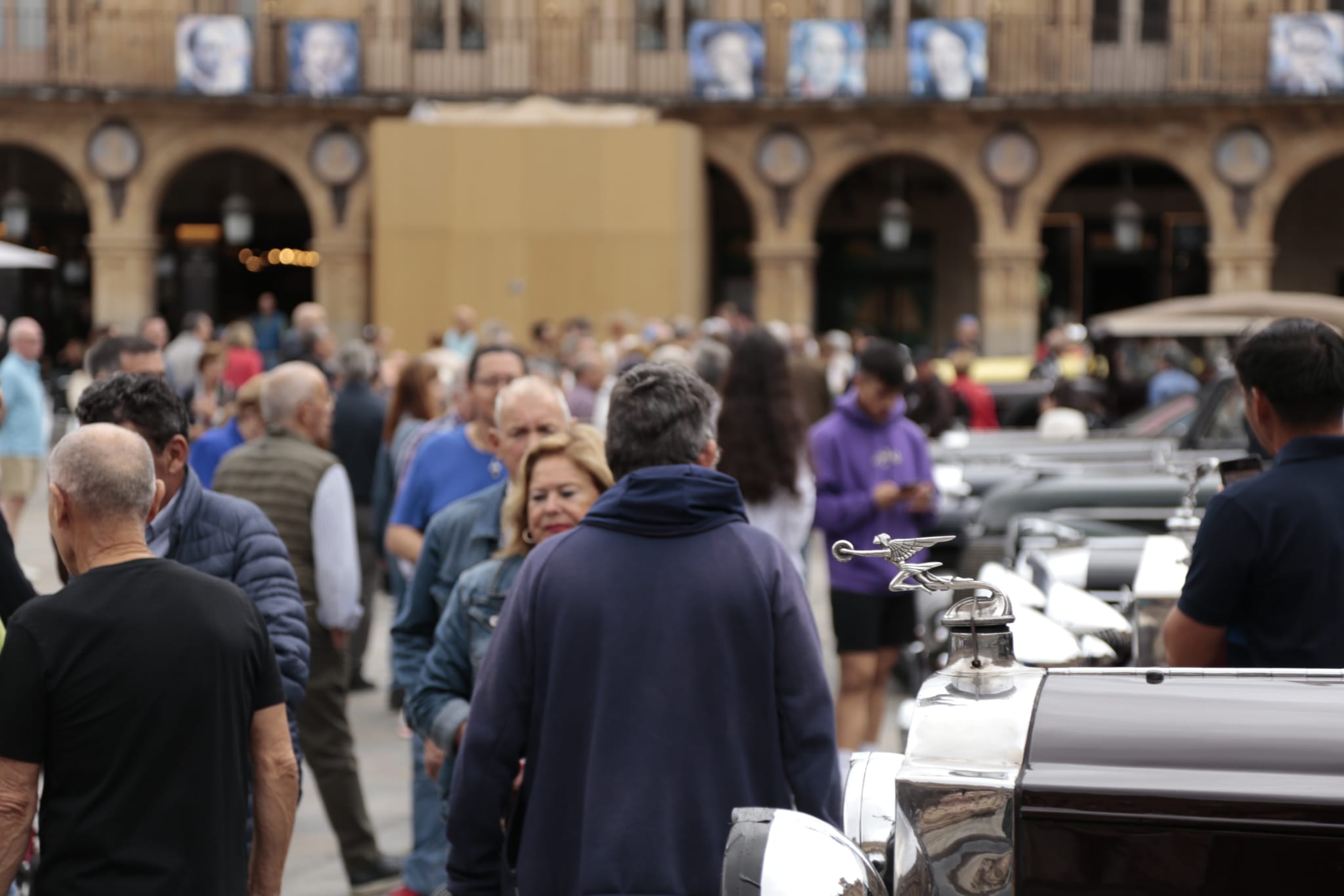 Los coches de la 25º edición del Rally Protagonistas llegan a Salamanca