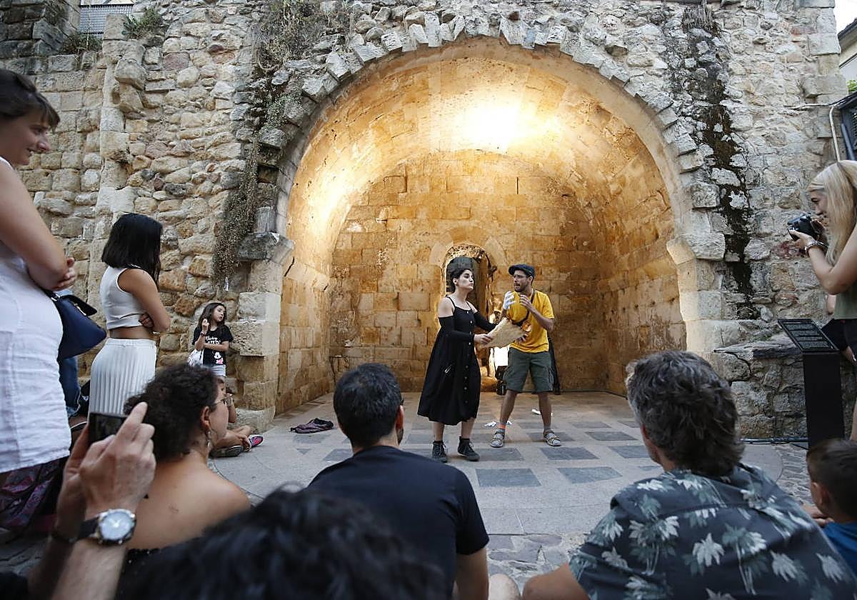 Una actuación en la Cueva de Salamanca.