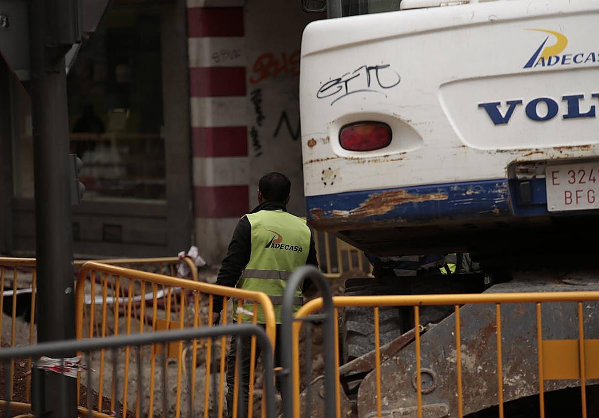 Un trabajador en una obra de Salamanca.