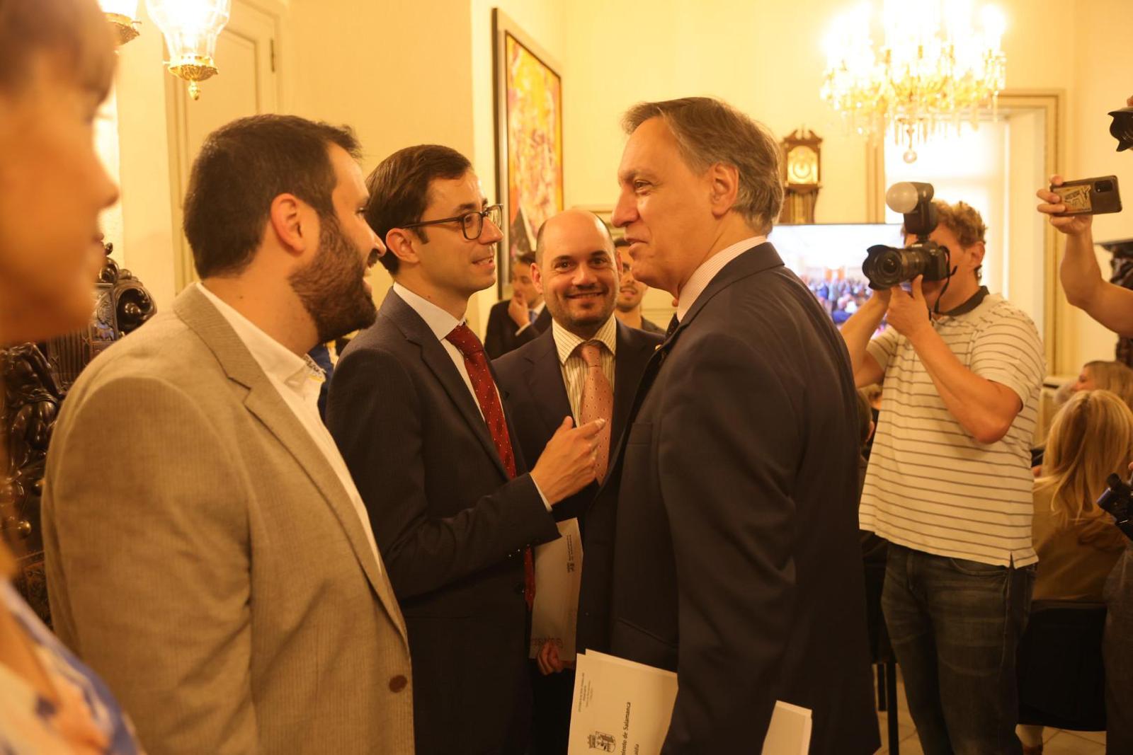 Carlos García Carbayo ya es alcalde de Salamanca