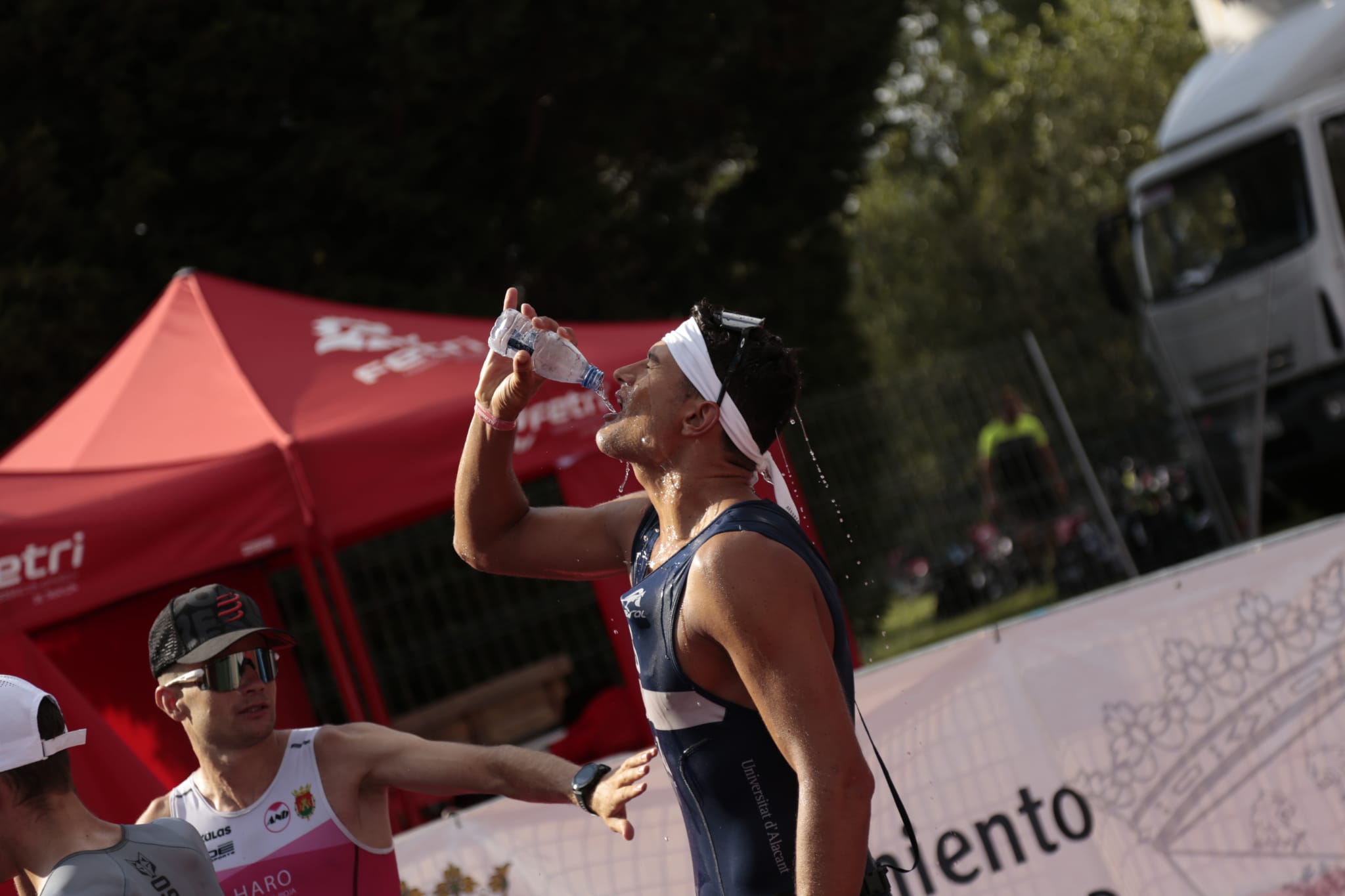 Casi 1.000 participantes en el Campeonato de España de Triatlón y Aquabike MD Salamanca 2023