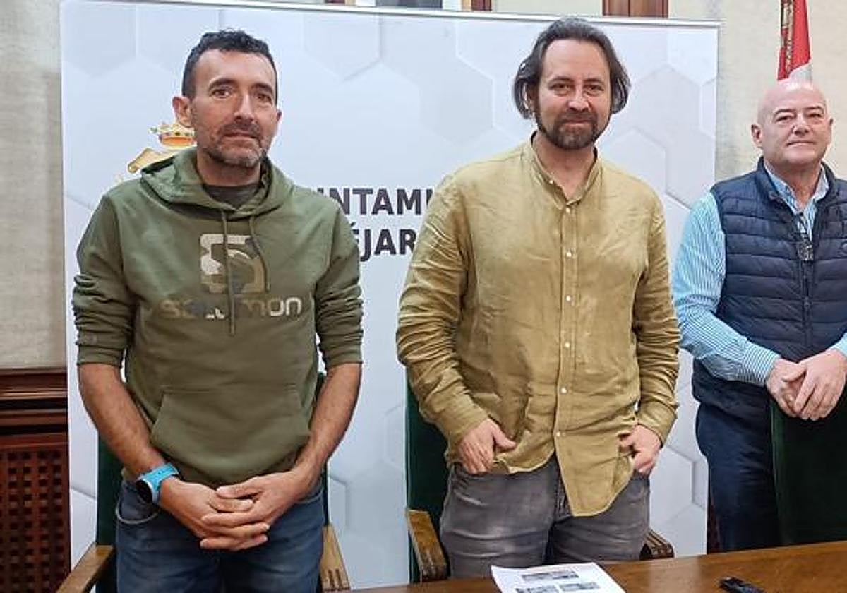 Miguel Heras, junto a Antonio Camara, exalcalde de Béjar.