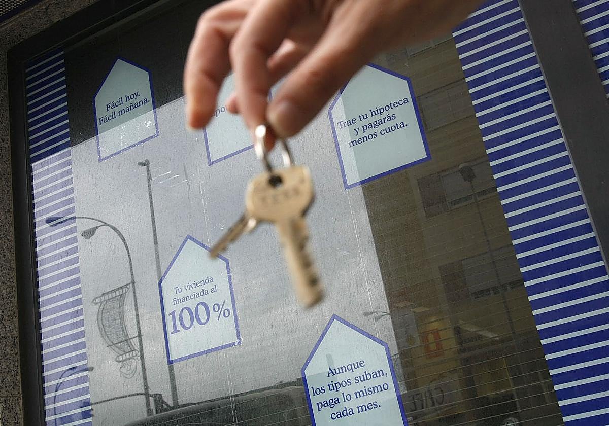 Las hipotecas sobre viviendas en Salamanca caen un 39,1% respecto a abril de 2022