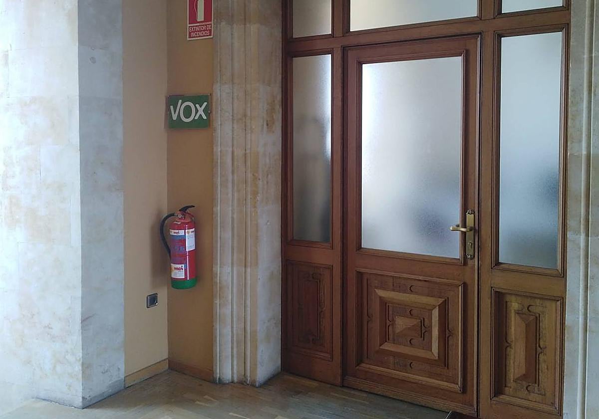 Puerta del despacho municipal que va a utilizar Vox.
