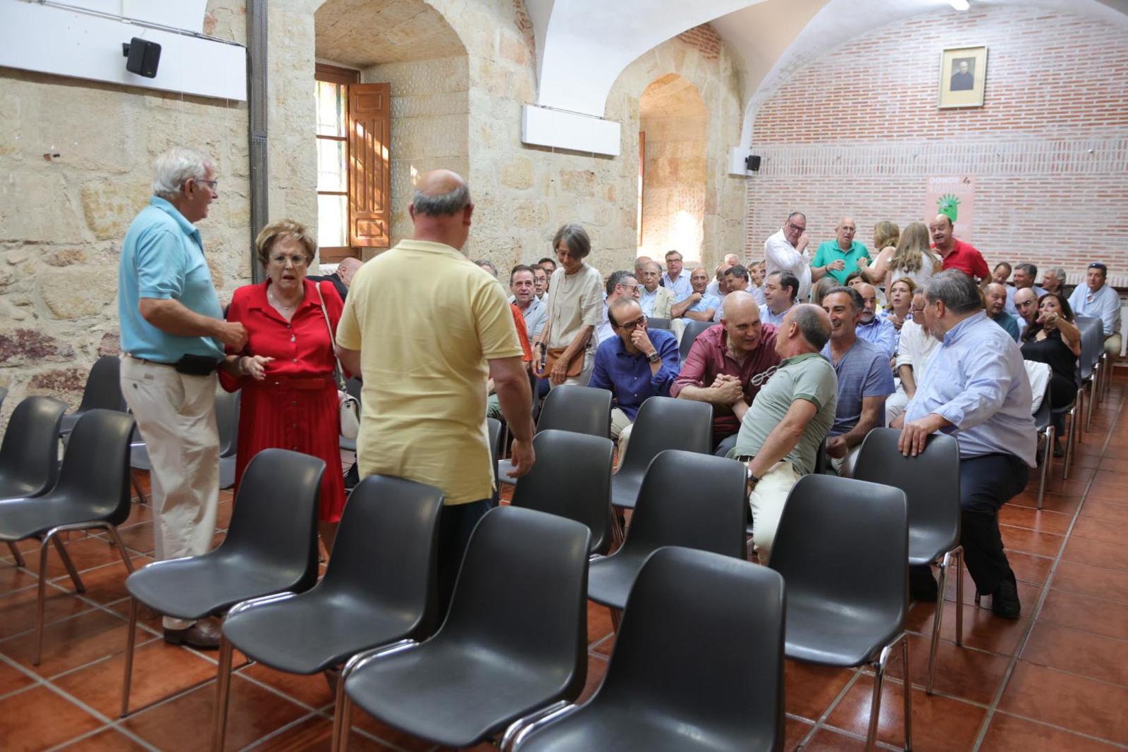 Reunión de antiguos alumnos en el Maestro Ávila