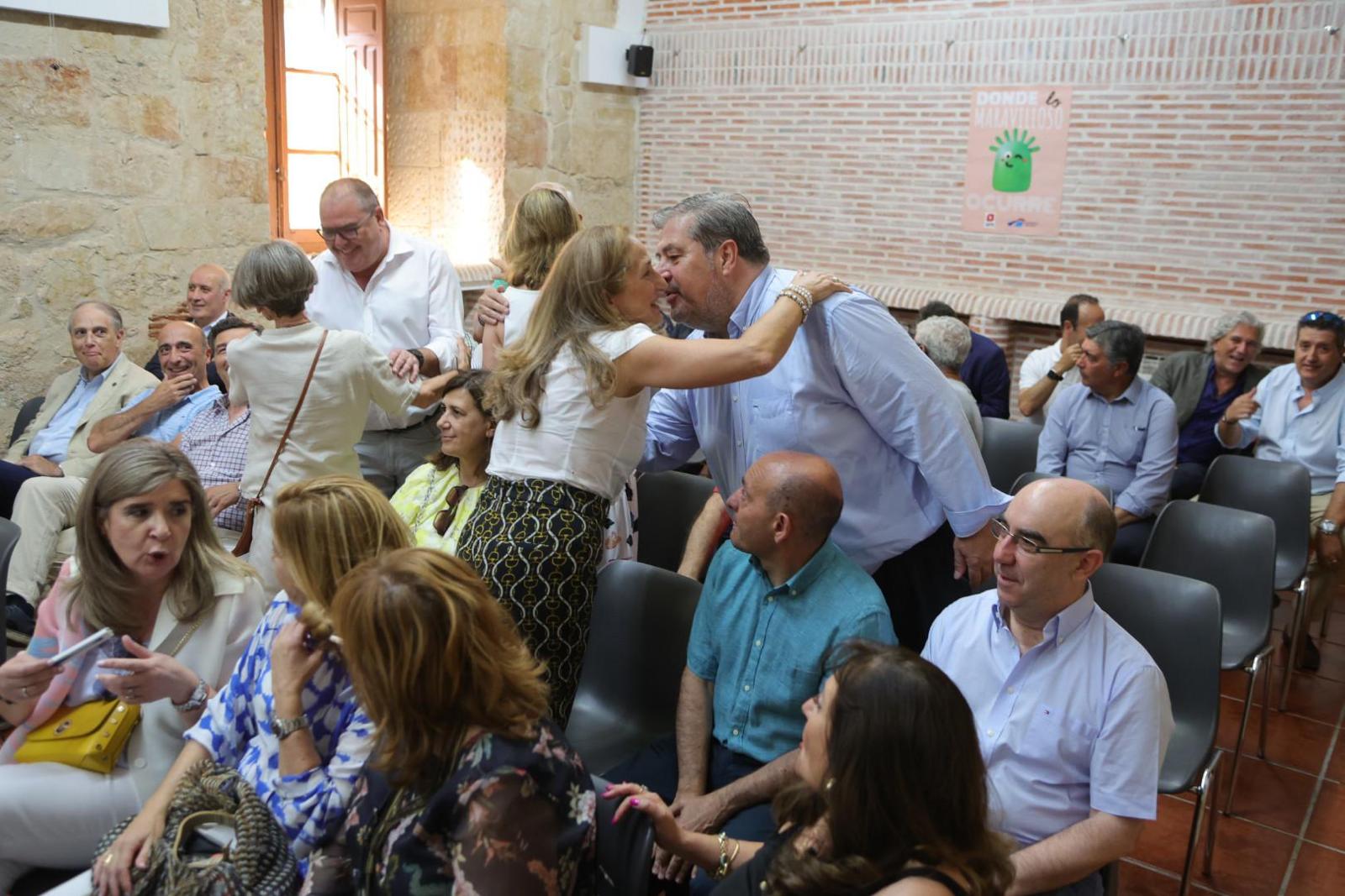 Reunión de antiguos alumnos en el Maestro Ávila