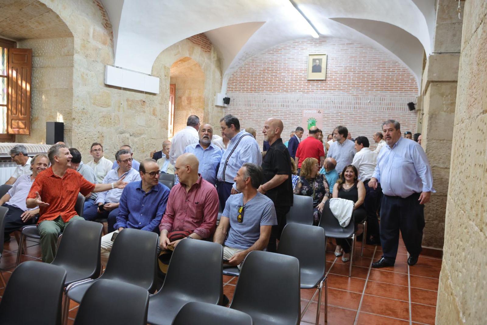 Reunión de antiguos alumnos en el Maestro Ávila