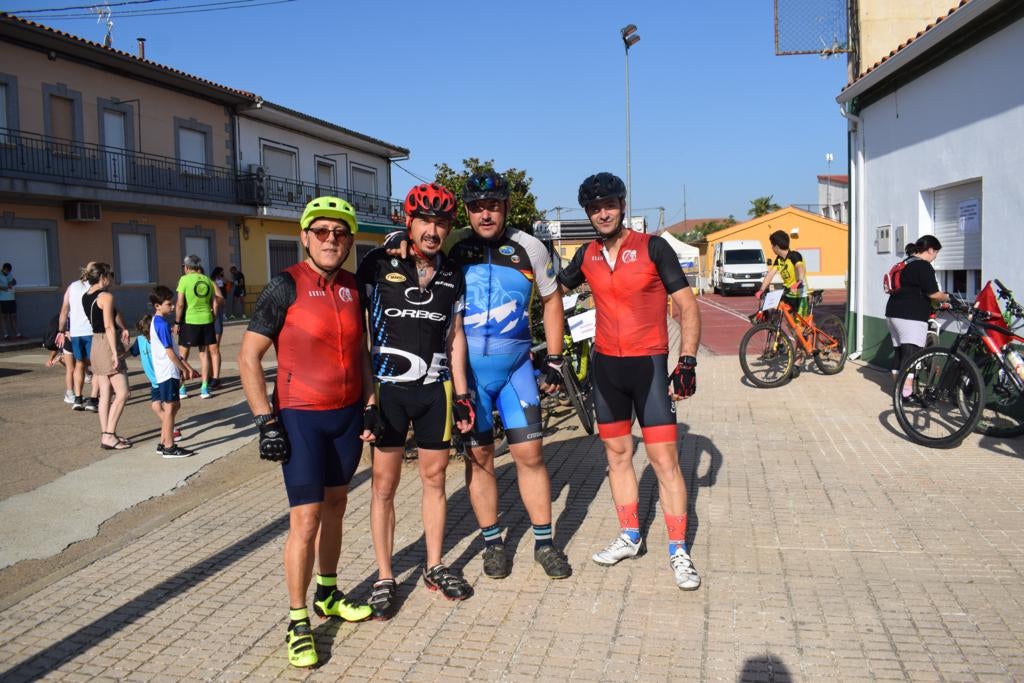 Un centenar de corredores en la IX Carrera Popular Alba de Yeltes