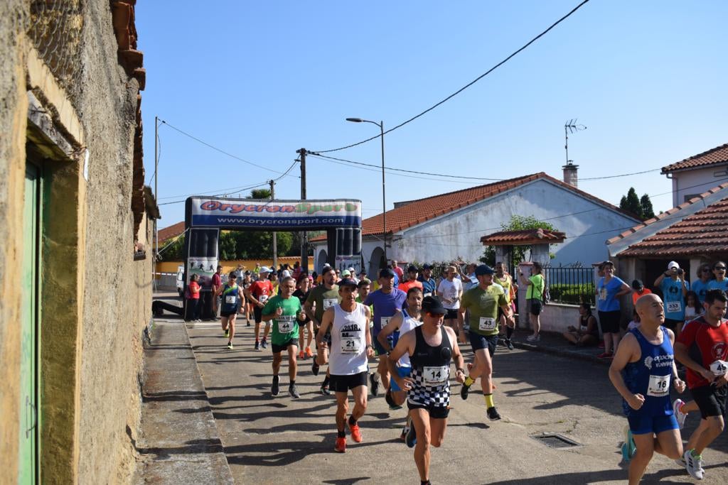 Un centenar de corredores en la IX Carrera Popular Alba de Yeltes