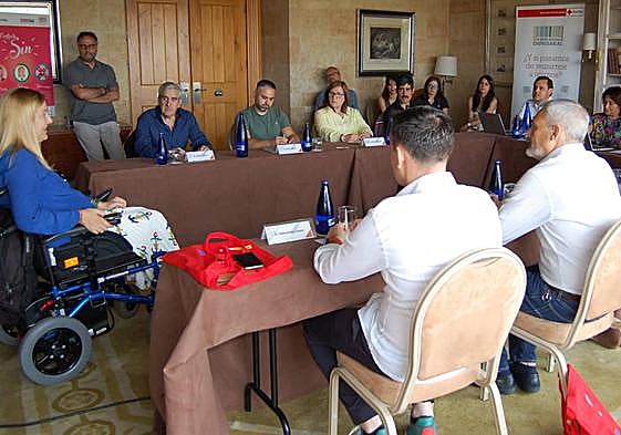 Participantes en la Mesa de Diálogo.