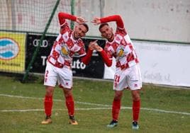 Davo y Álex Lorenzo celebrando un gol a lo 'Dragon Ball' con el CD Guijuelo.