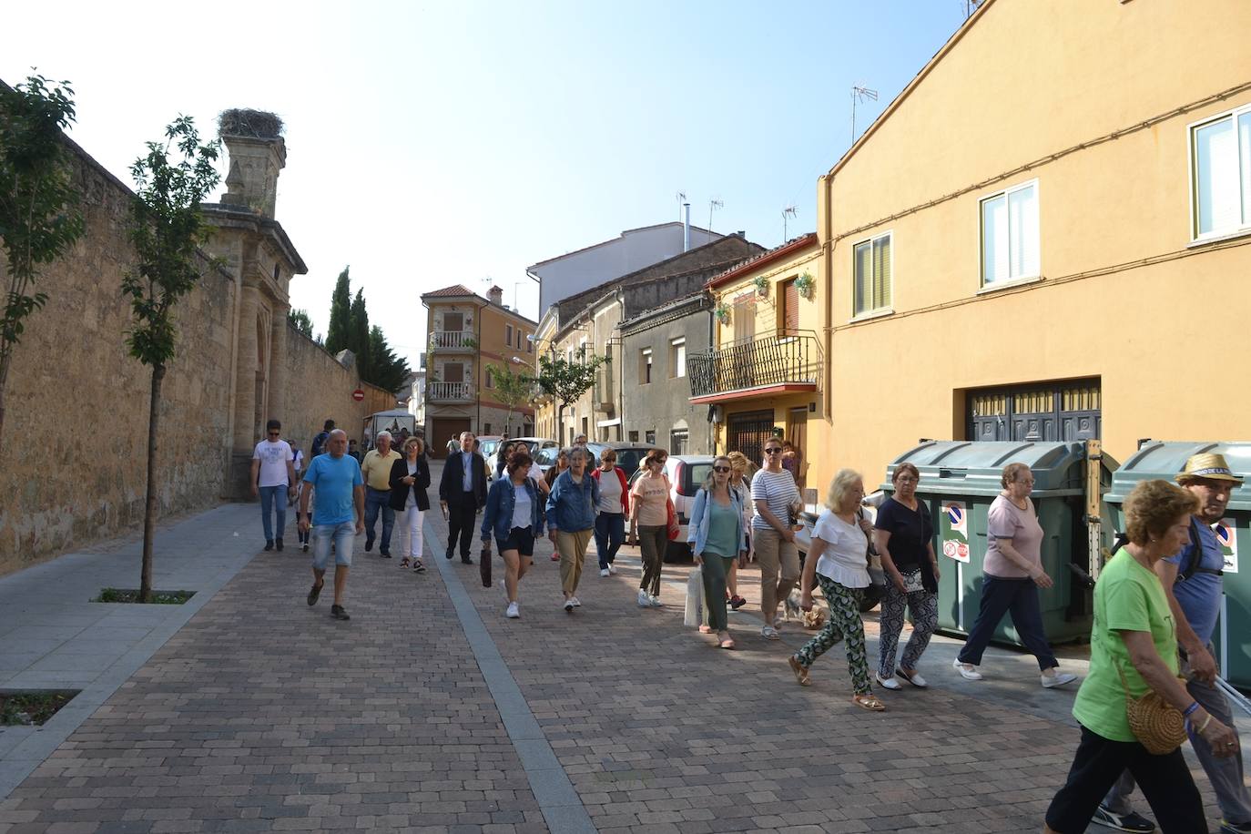 Imagen secundaria 2 - Ciudad Rodrigo cumple con la tradición y los romeros ya caminan hacia la Peña de Francia