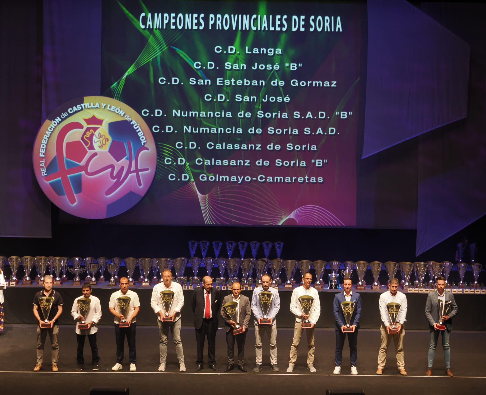 Entrega de trofeos a los Campeones RFCYLF 2022/23