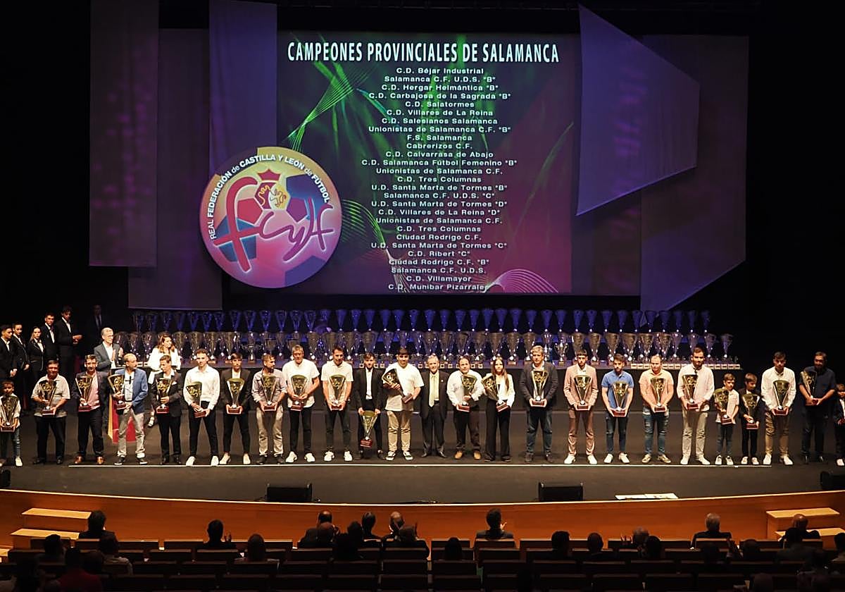 Entrega de trofeos de la temporada 2022/2023 de la Real Federación de Castilla y León de Fútbol (RFCYLF).