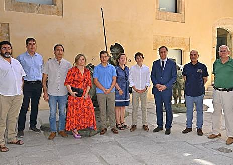 Imagen secundaria 1 - Reconocimiento para el alumno salmantino ganador de la Olimpiada Matemática Nacional Junior