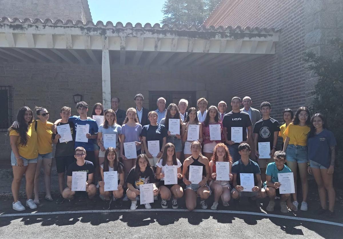 Los primeros veinte alumnos de Educación Secundaria Obligatoria participantes en el nuevo curso de inmersión de lengua inglesa.