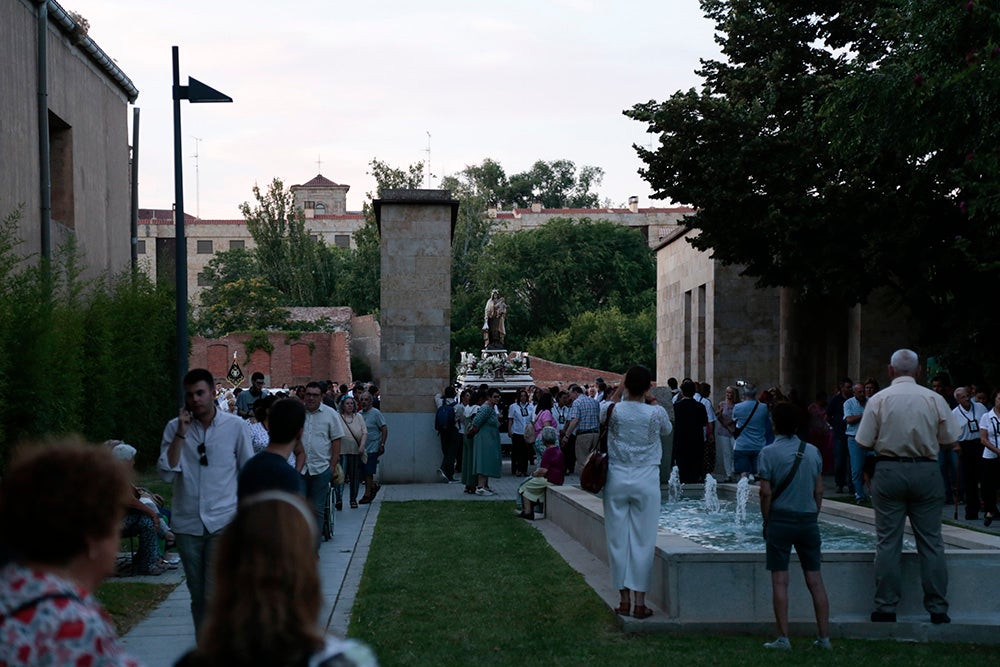Devoción por la Virgen del Carmen junto al río