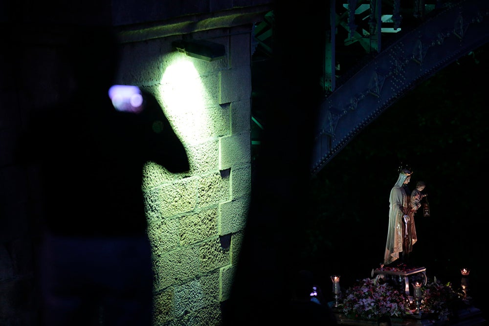 Devoción por la Virgen del Carmen junto al río