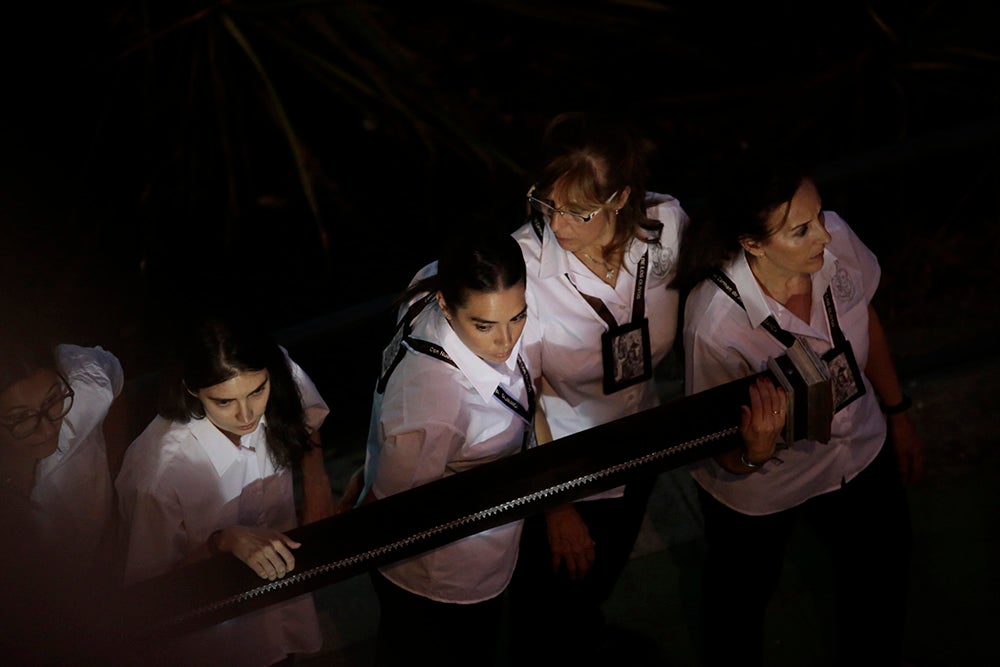 Devoción por la Virgen del Carmen junto al río
