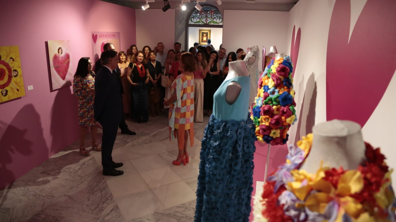 Ágatha Ruiz de la Prada presenta sus memorias en la Casa Lis