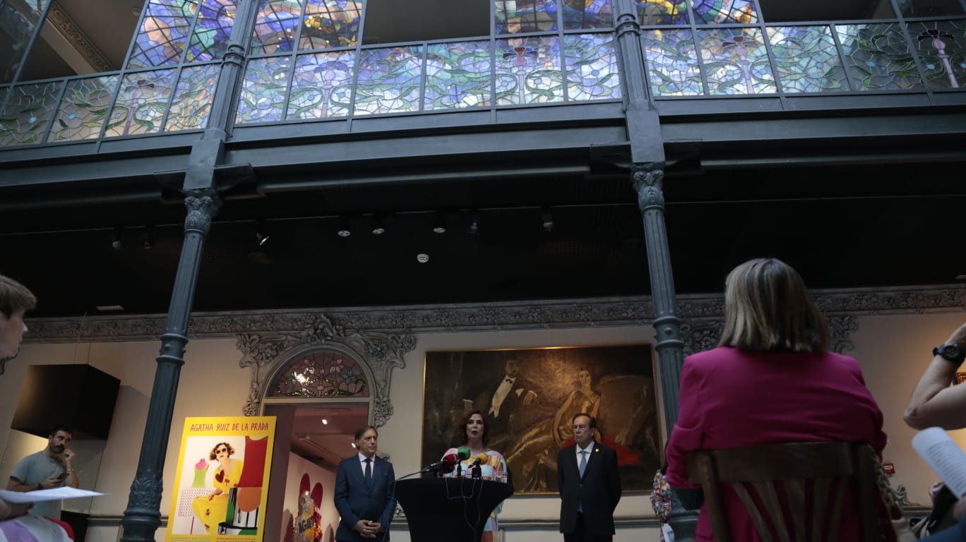 Ágatha Ruiz de la Prada presenta sus memorias en la Casa Lis