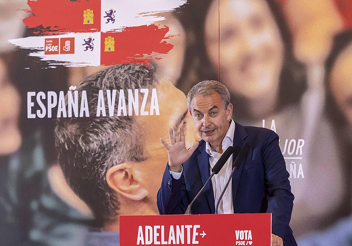 Zapatero asegura en un acto en Salamanca que el centroderecha «ya no existe»