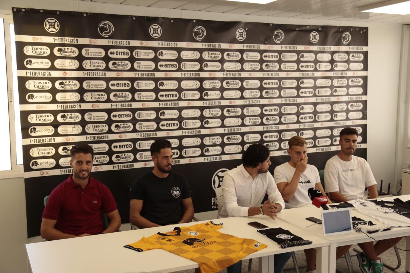 Unionistas presenta a Manu Ramírez, Camus, Iván Martínez y Erik Ruiz