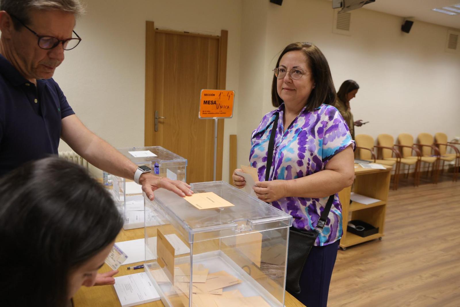 Normalidad en las primeras horas de la jornada electoral en Salamanca