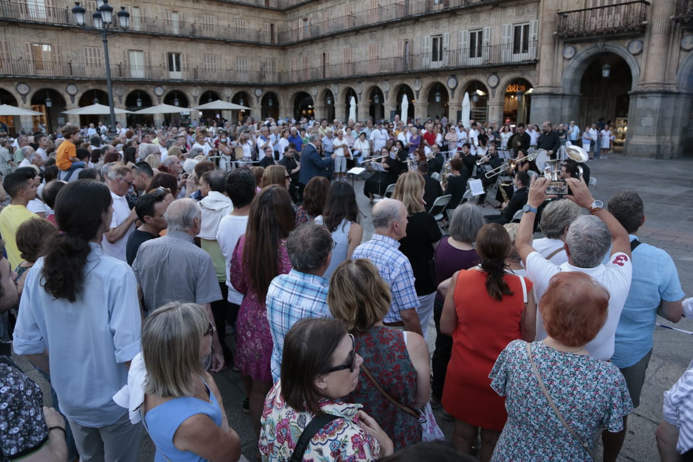La Mariseca ya anuncia la llegada de las Ferias y Fiestas