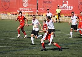 Imagen de un partido entre el Santa Marta y el Salamanca CF UDS.