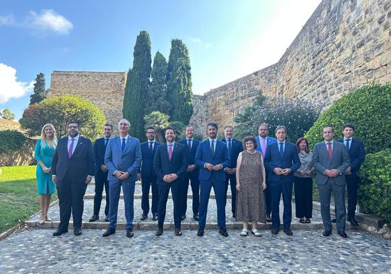 Foto de familia de los alcaldes de las Ciudades Patrimonio.