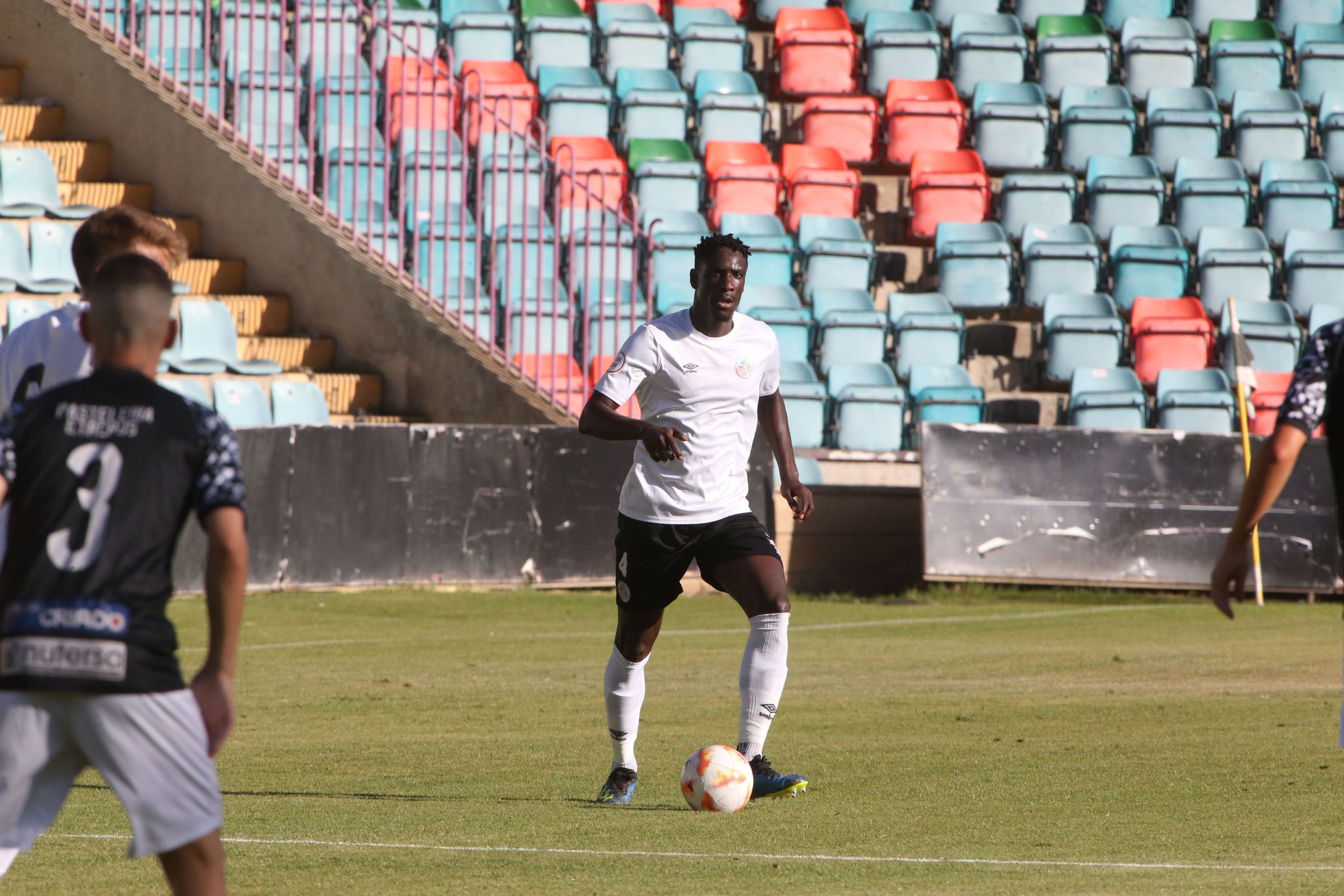 El Helmántico acoge una goleada del Salamanca frente al Ciudad Rodrigo (7-0)