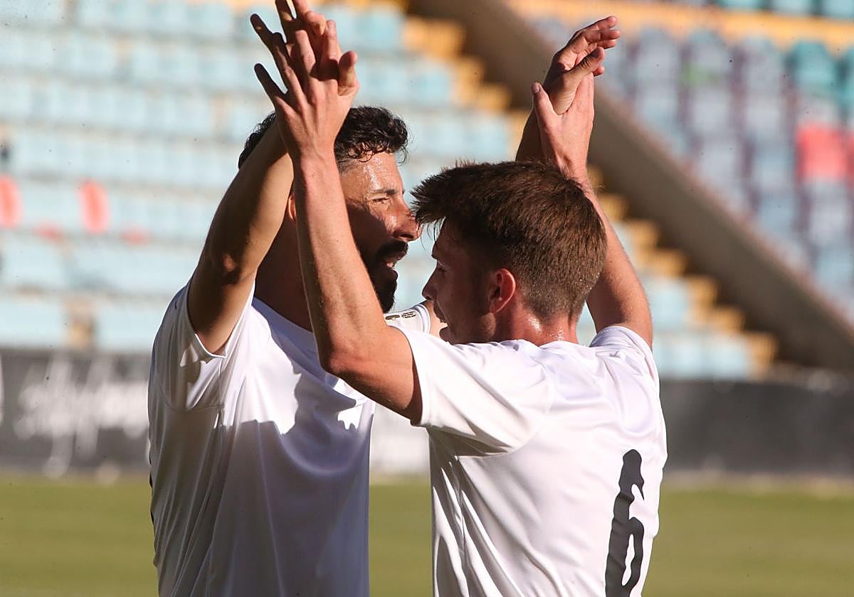 El Helmántico acoge una goleada del Salamanca frente al Ciudad Rodrigo (7-0)