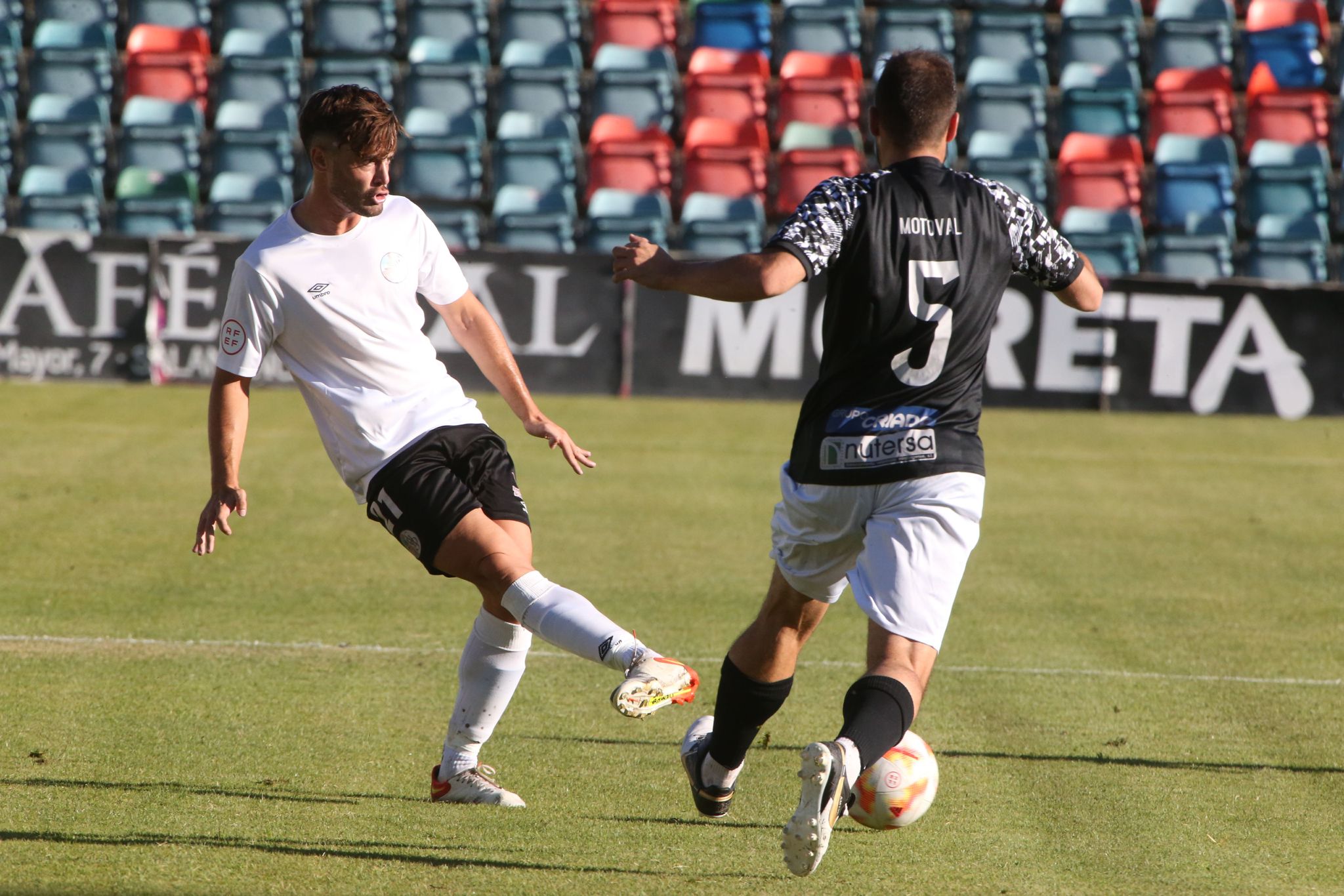 El Helmántico acoge una goleada del Salamanca frente al Ciudad Rodrigo (7-0)